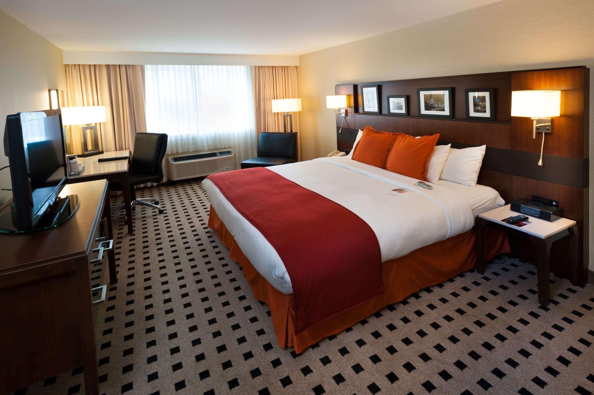 Penn Harris Hotel Harrisburg, Trademark By Wyndham ภายนอก รูปภาพ