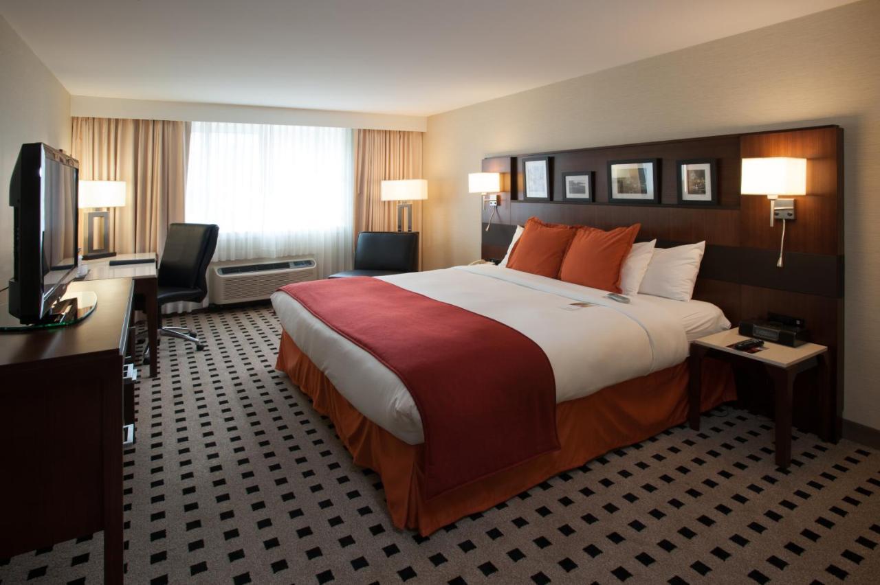 Penn Harris Hotel Harrisburg, Trademark By Wyndham ภายนอก รูปภาพ