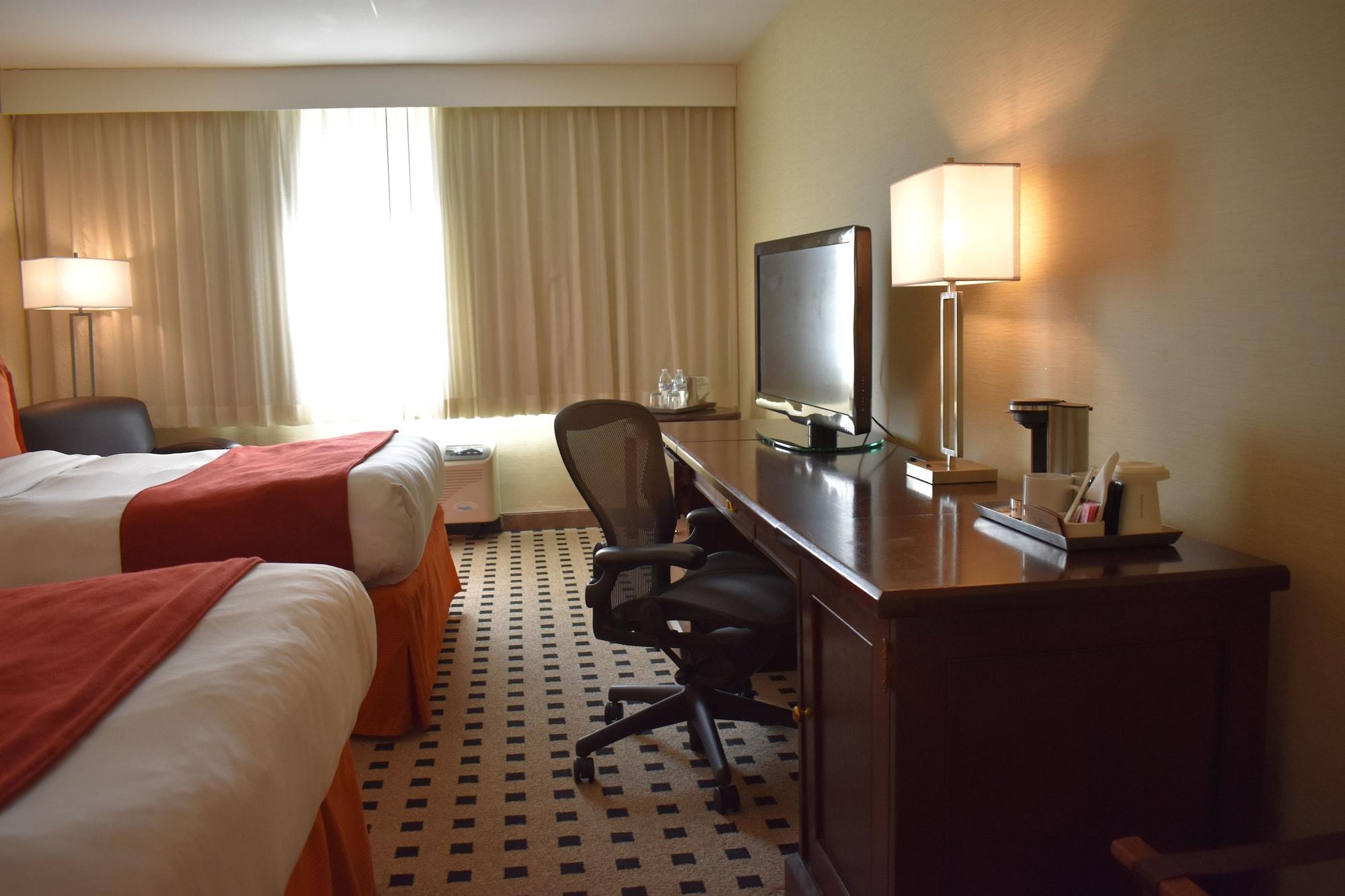 Penn Harris Hotel Harrisburg, Trademark By Wyndham ภายนอก รูปภาพ
