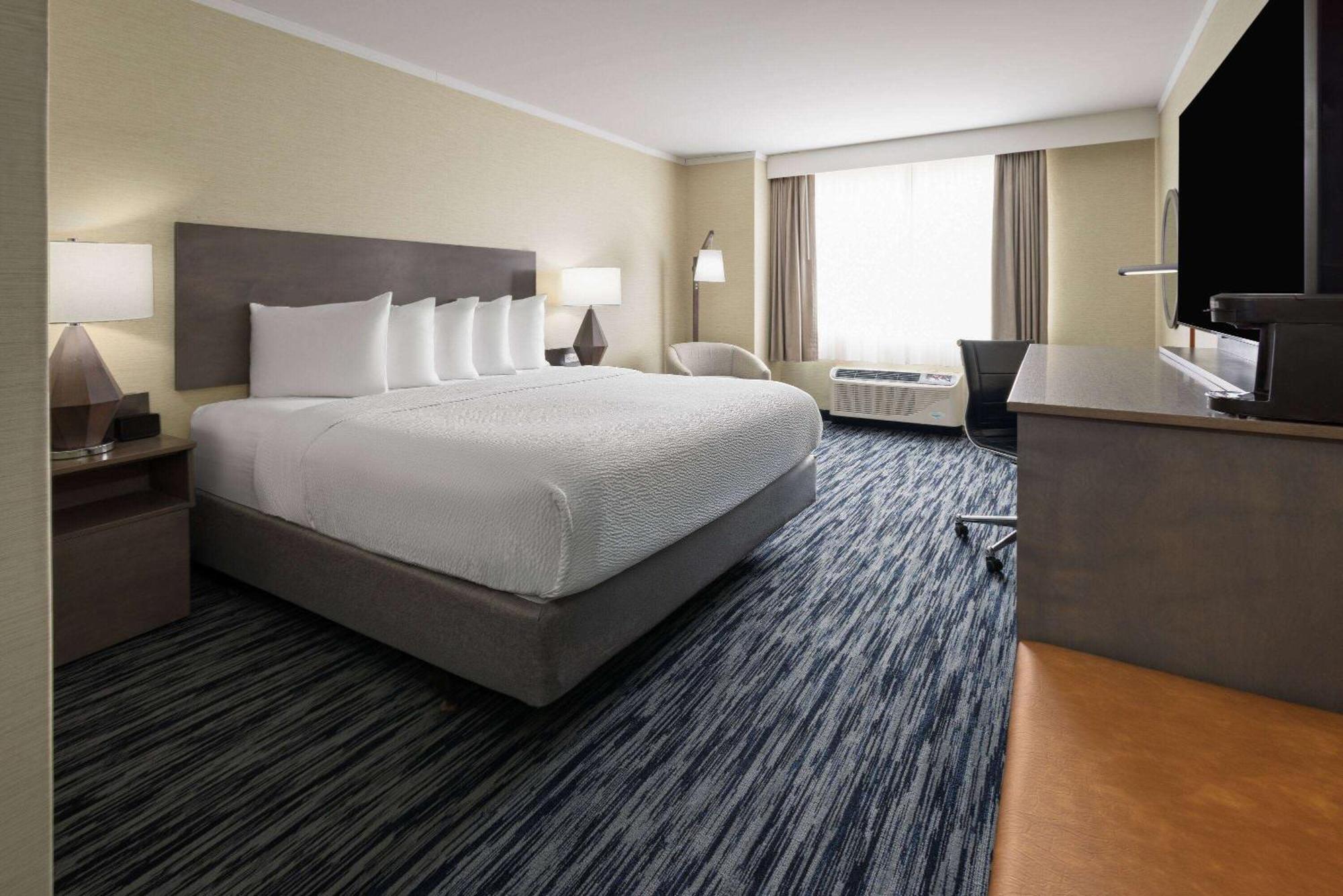 Penn Harris Hotel Harrisburg, Trademark By Wyndham ภายนอก รูปภาพ